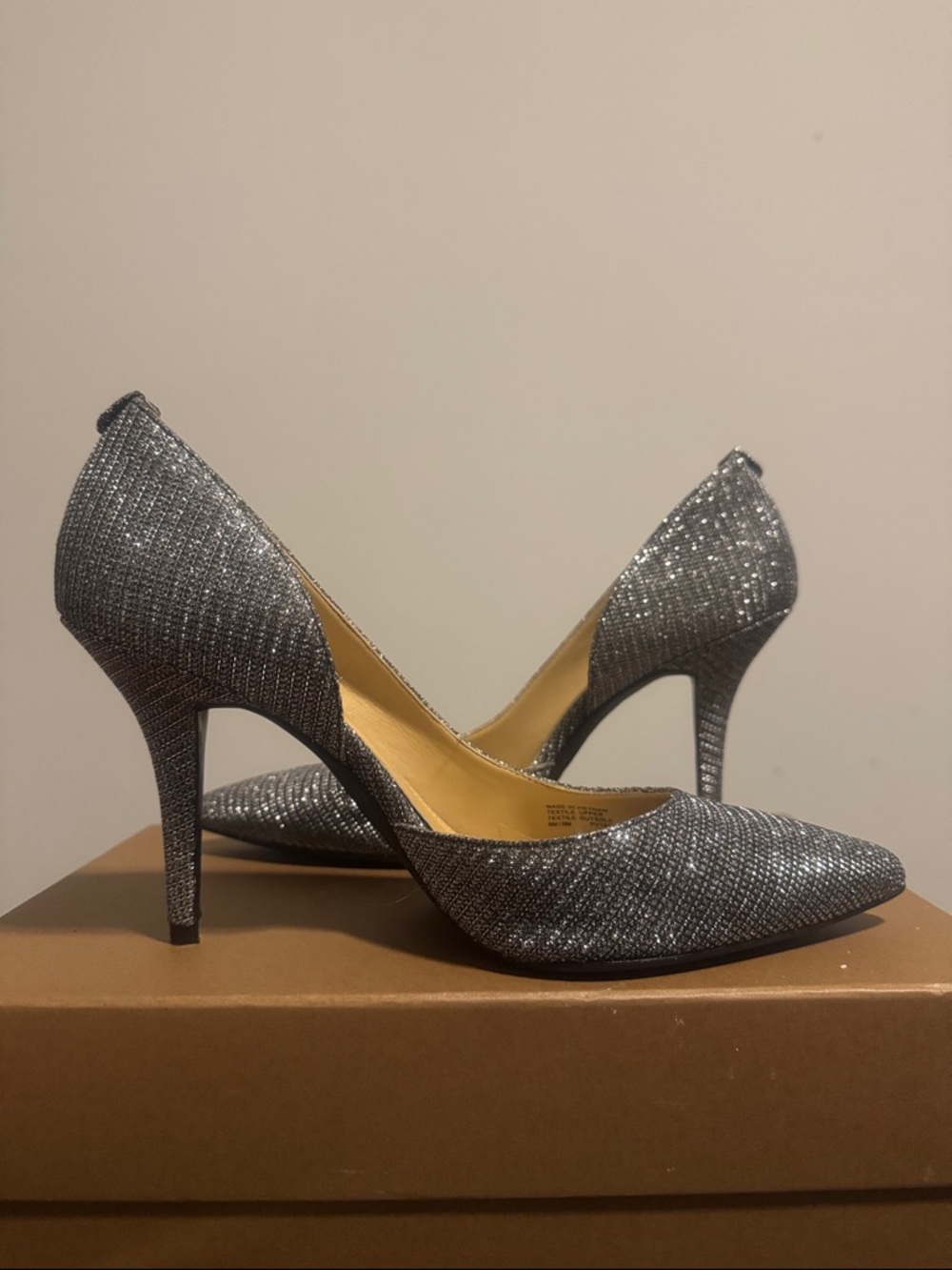 MICHAEL Michael Kors Silver Glitter Pointed Toe Pumps